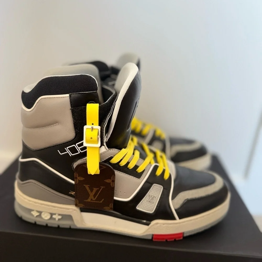 Louis Vuitton LIMITED EDITION LV Black and Gray High-Top Sneakers Virgil Abloh - Picture 4 of 16